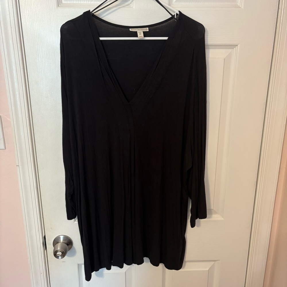 Dana Buchman Black V-Neck Tunic